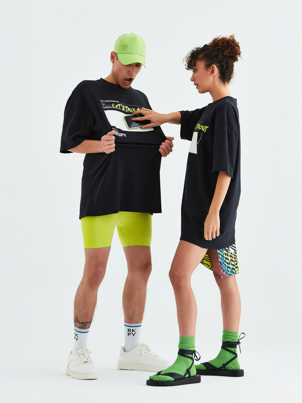 Oversize T-Shirt Unisex Silver in Schwarz