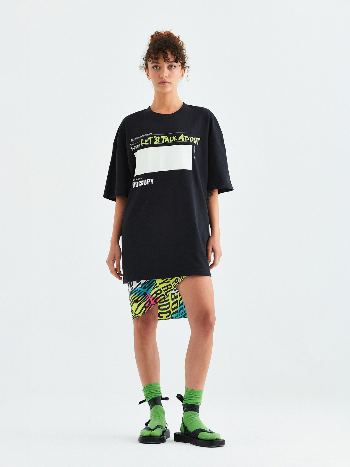 Oversize T-Shirt Unisex Silver in Schwarz