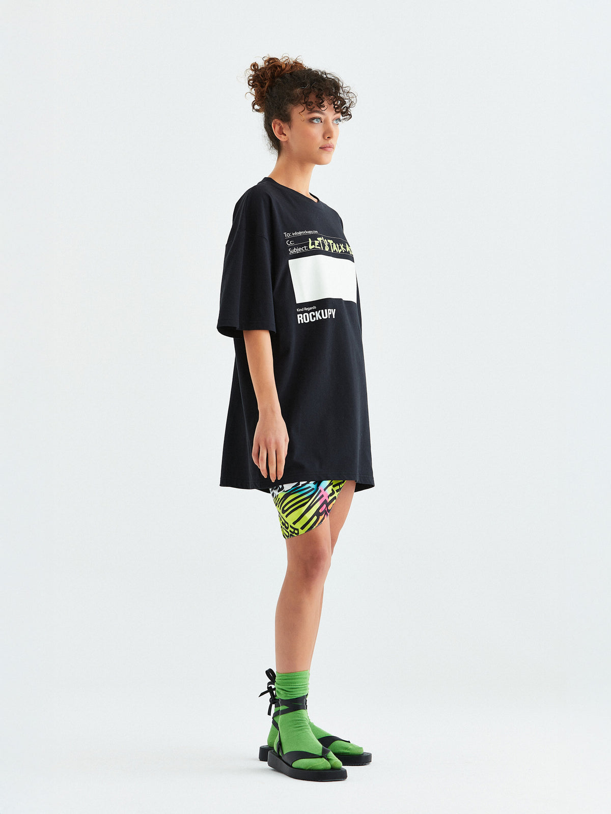 Oversize T-Shirt Unisex Silver in Schwarz