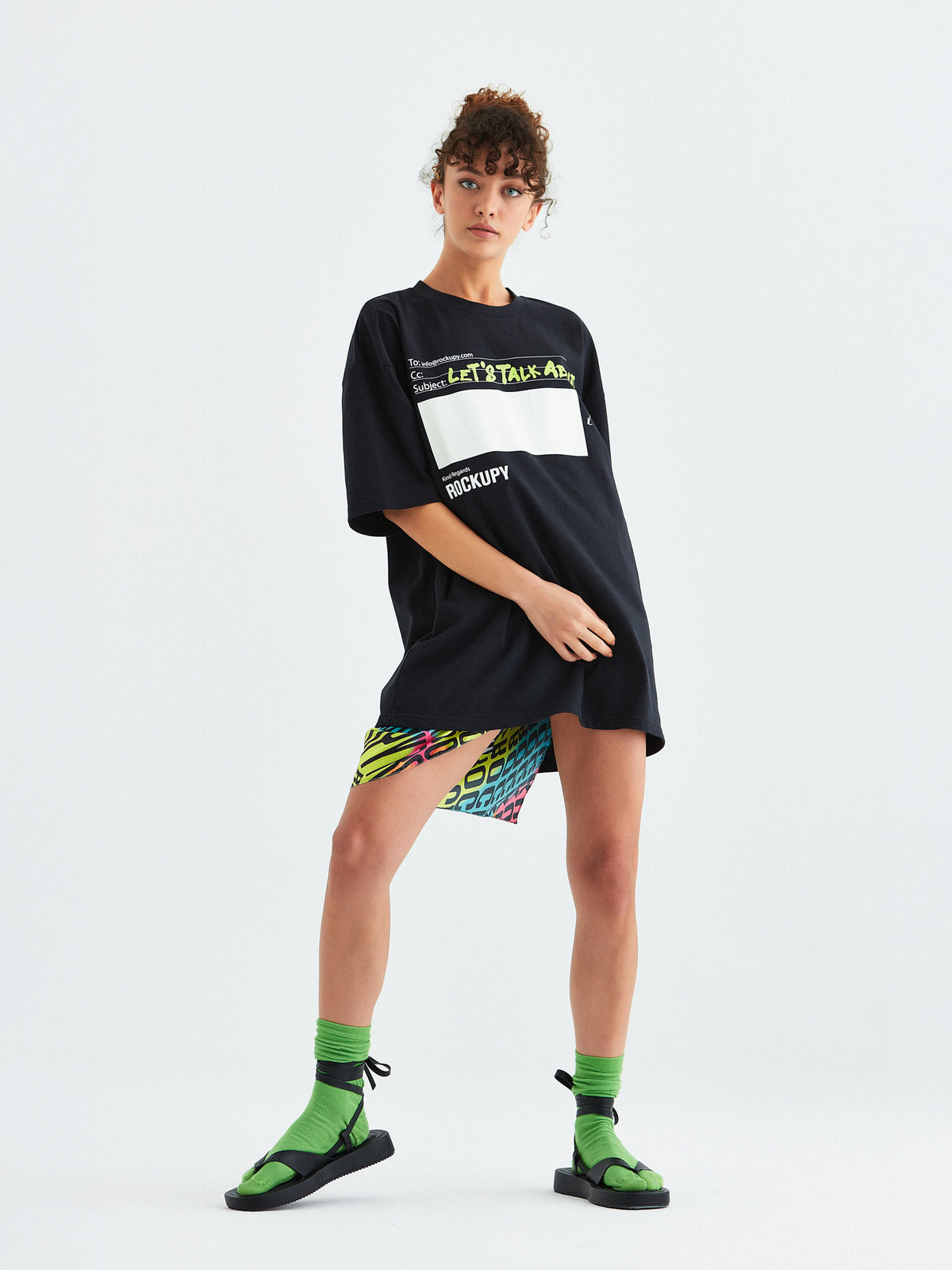 Oversize T-Shirt Unisex Silver in Schwarz