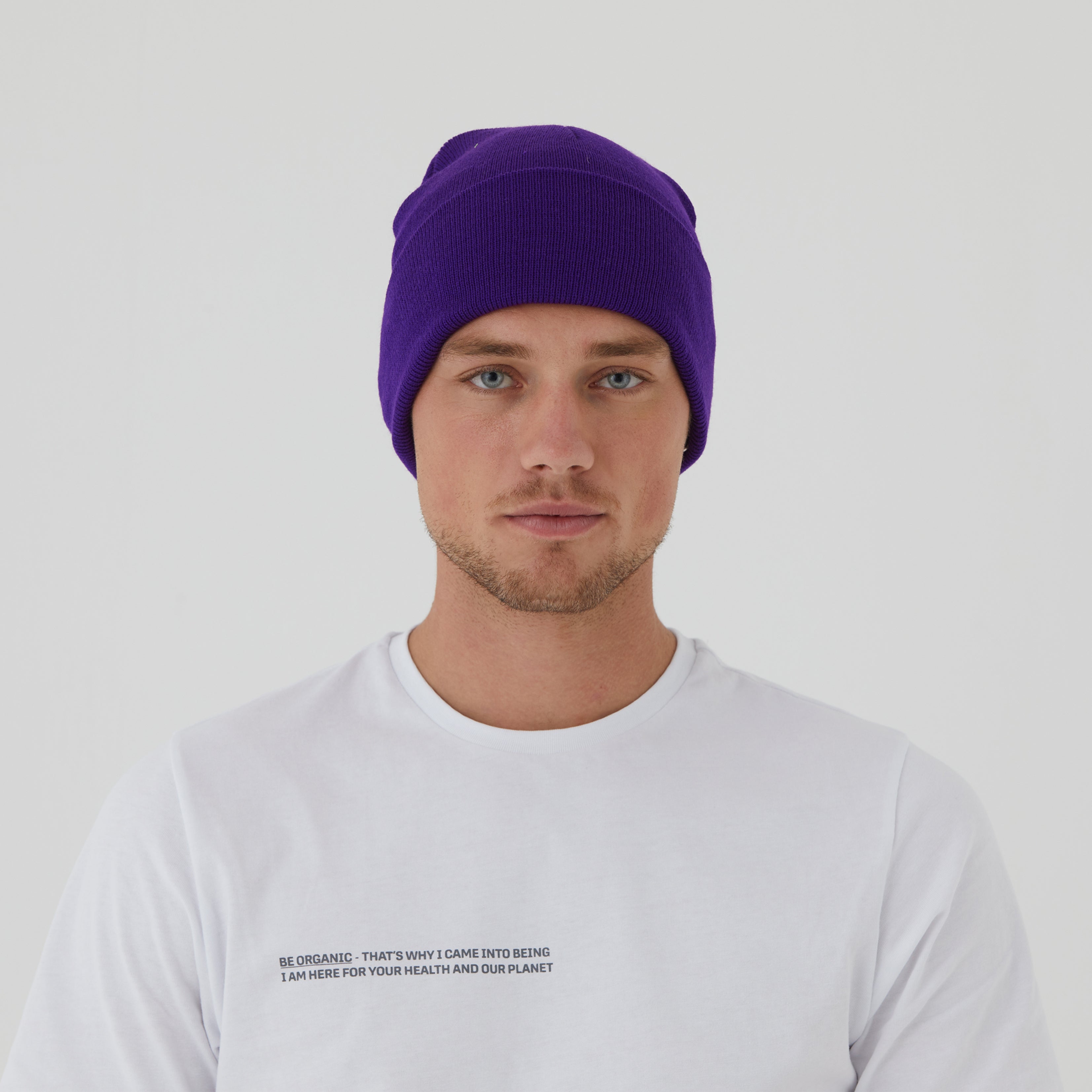 Beanie Unisex in Purple Magic